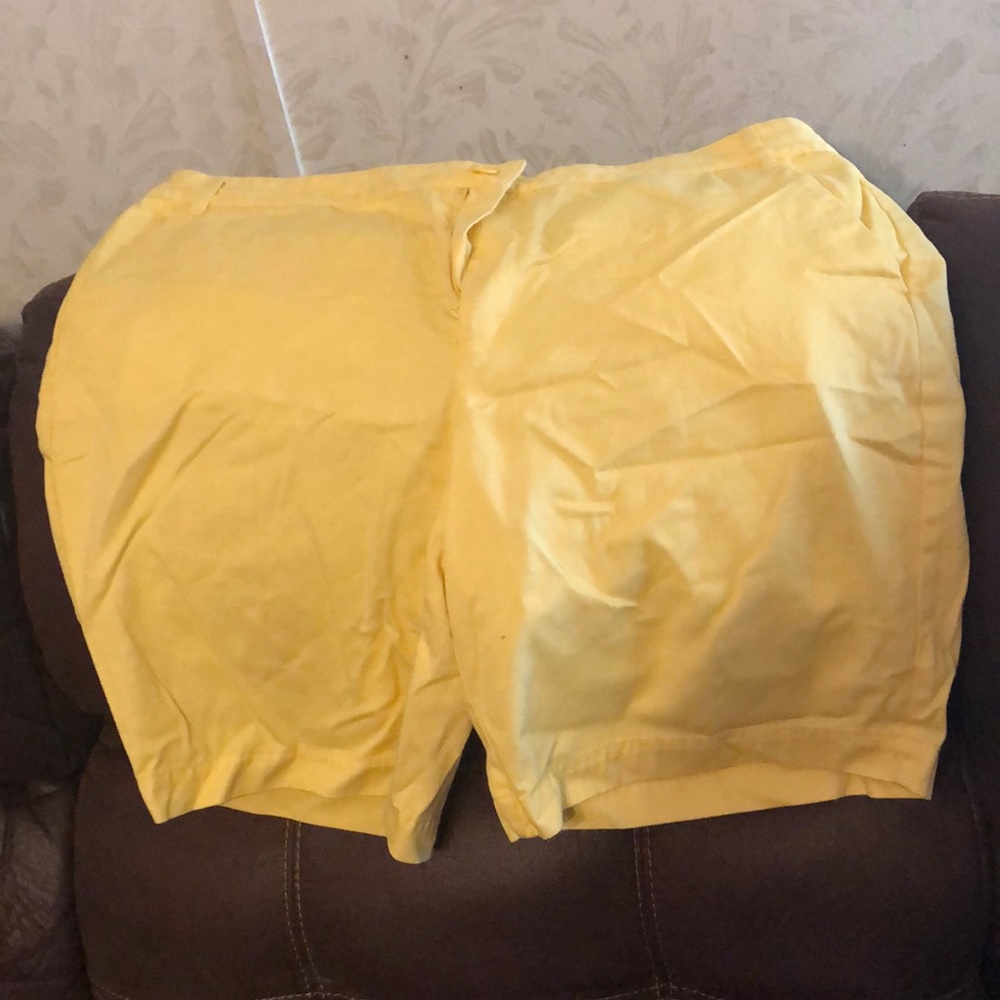 American Living Short Size 16